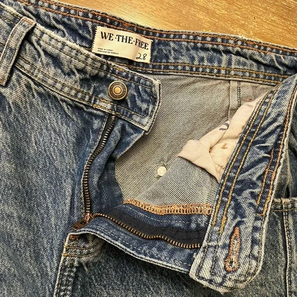 We The Free Jeans Womens 28 Light Wash Loren High Rise Carpenter Barrel Utility - Picture 6 of 9